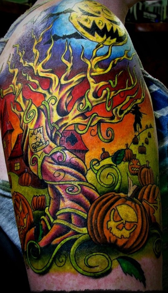 amazing-colored-halloween-tattoo-on-shoulder