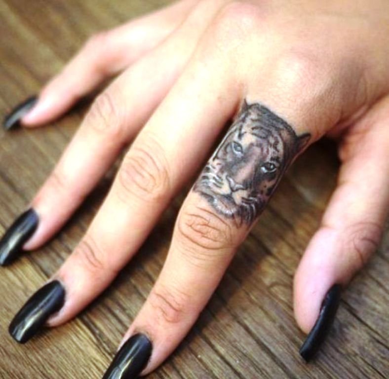 00-tiny finger tattoo designs