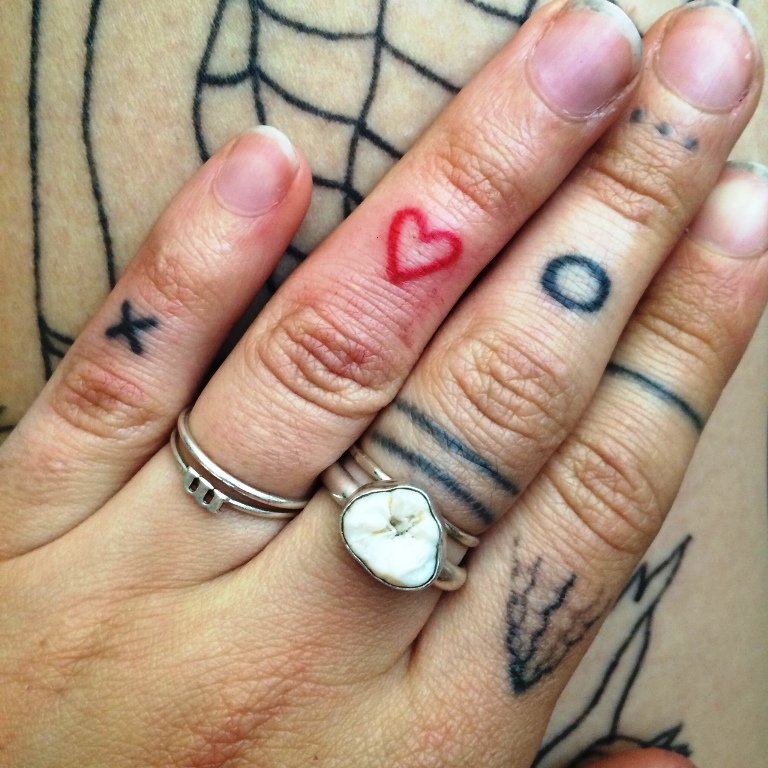 11-tiny finger tattoo designs