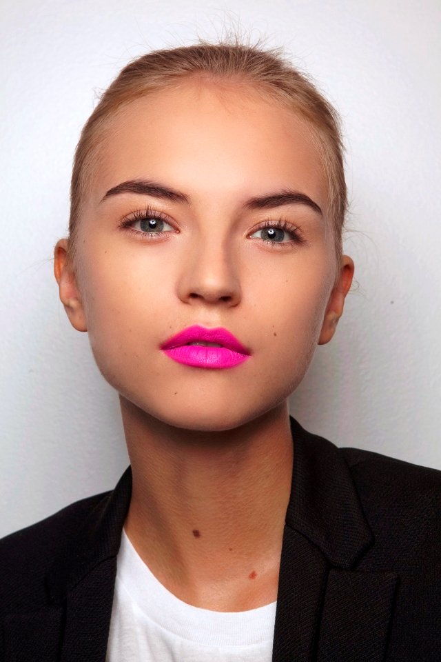 7-Glamorous pink lipstick makeup ideas