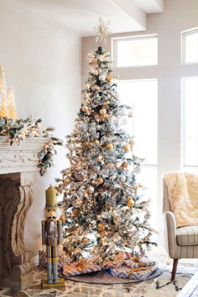 12-charming-christmas-tree-decorating-ideas