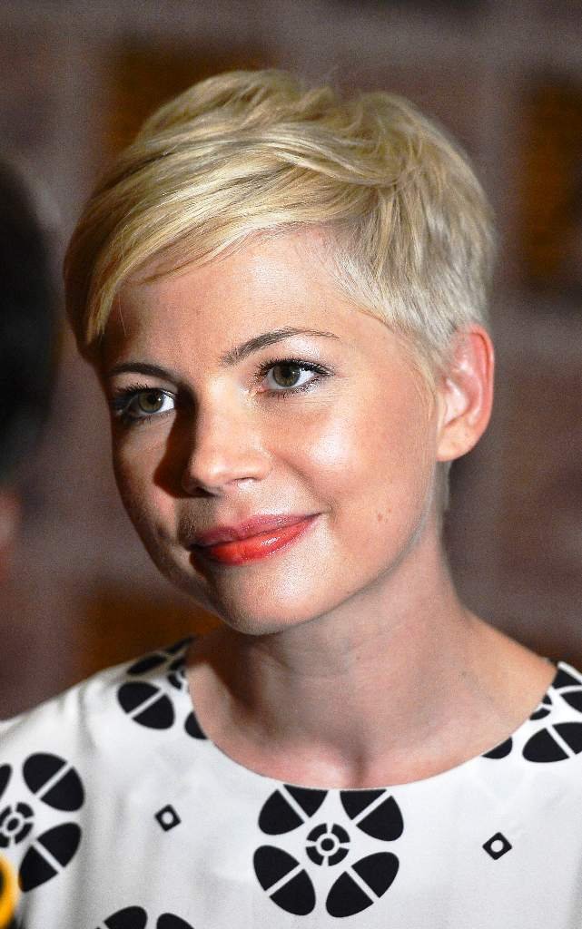 4-chicest-short-hairstyles-for-girls