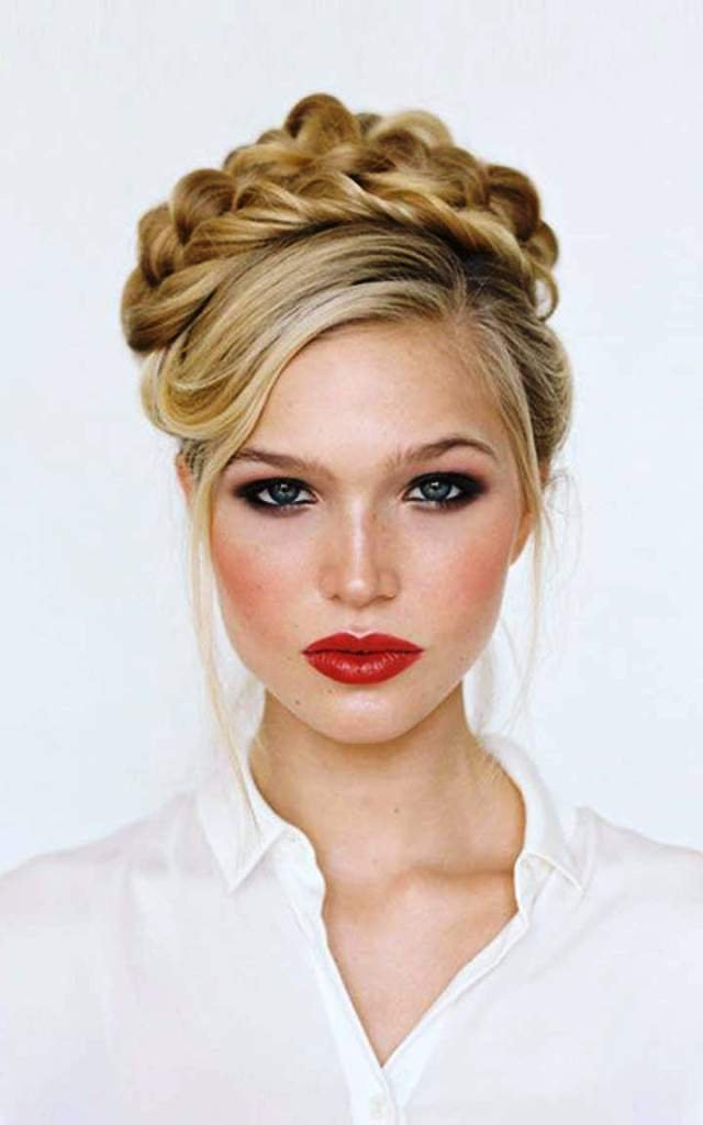 6-hairstyle-ideas-for-christmas