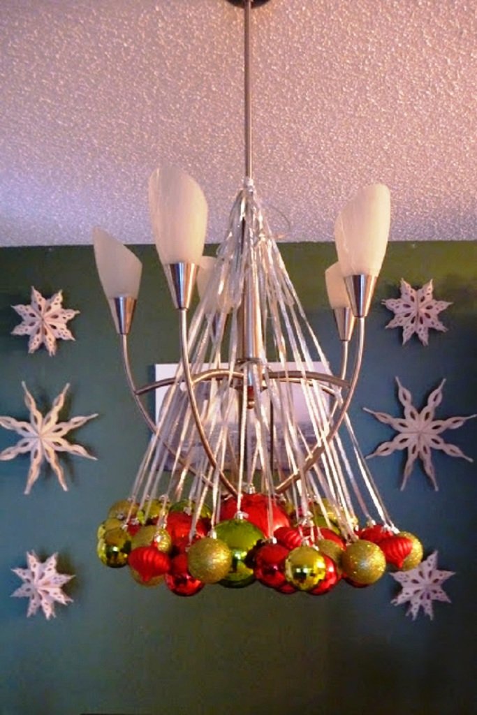 amazing-christmas-chandelier