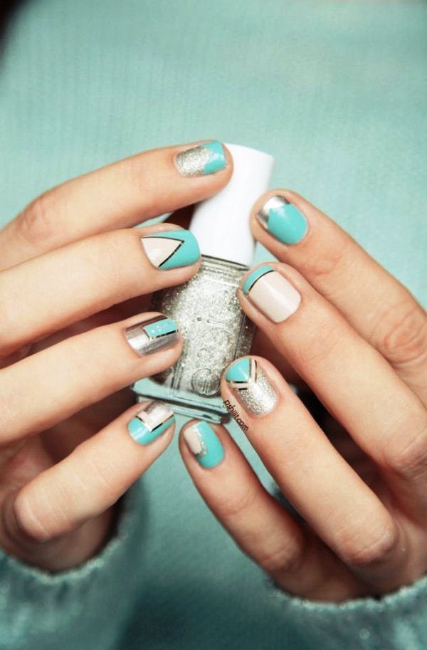 blue-and-white-metallic-nails
