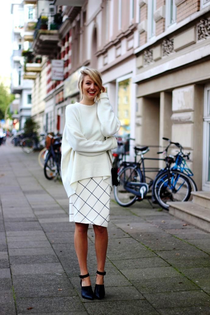 checkered-skirt-with-oversized-sweater