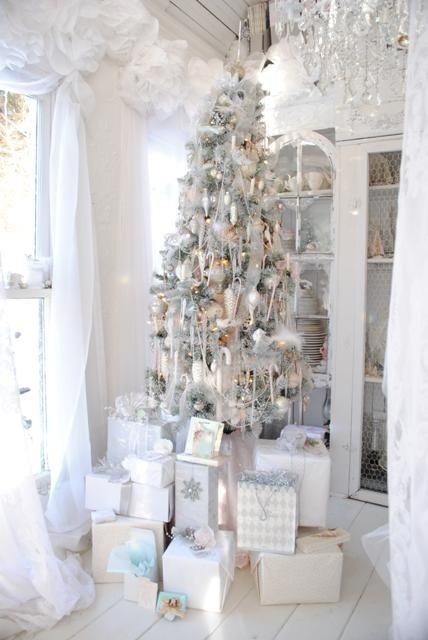 White and Silver Christmas Tree Decoration