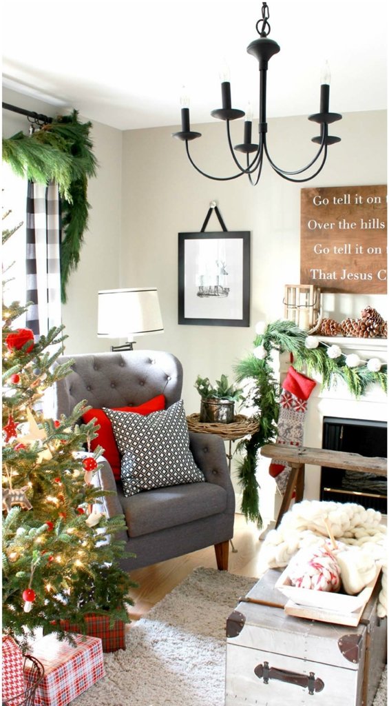 Christmas-Decorated-Living-Rooms