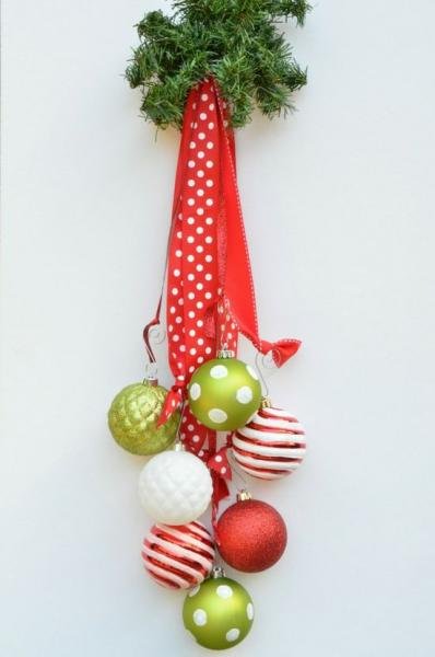 DIY_Ornament_door_hanger