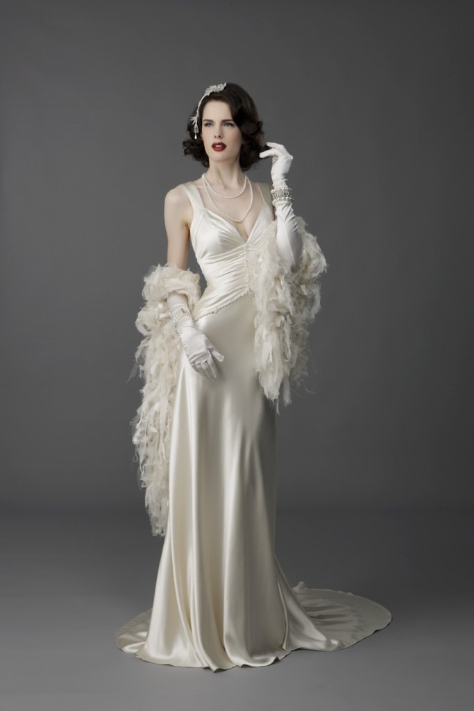 Stunning Vintage Wedding Dress Ideas Inspiredluv (16)