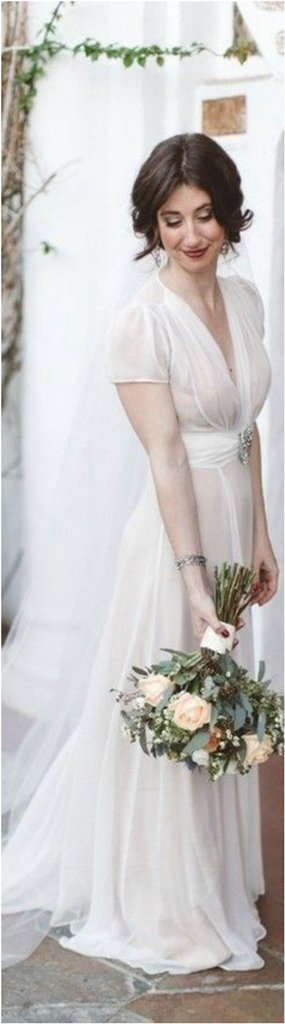Stunning Vintage Wedding Dress Ideas Inspiredluv (19)