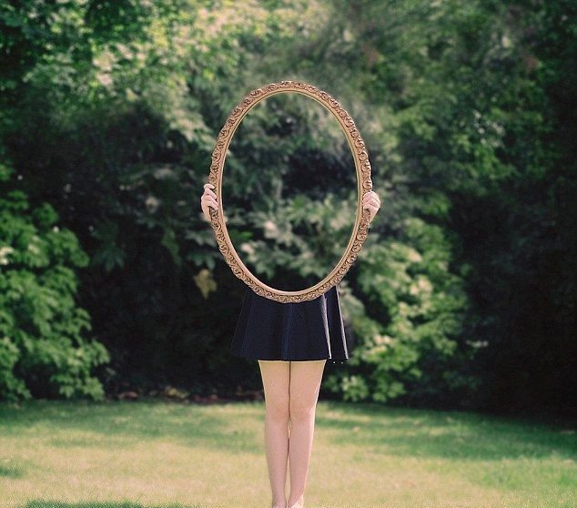 Brilliant Examples Of Illusion Photography Ideas (13)