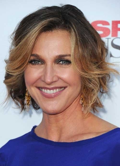 Best Hairstyles For Women Over 50 (29)