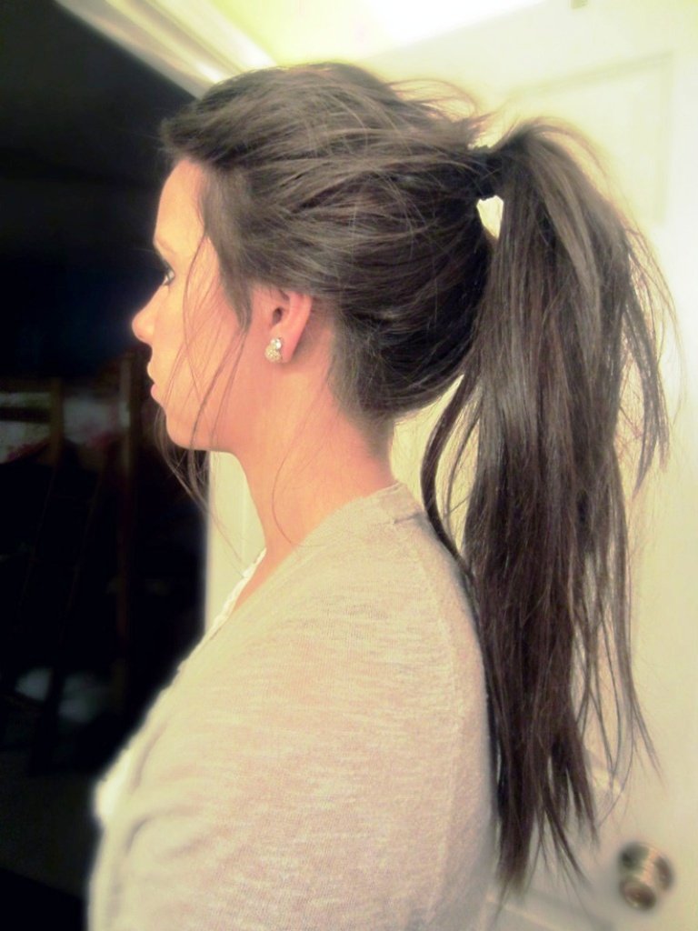 19-messy-ponytail-ideas-to-flaunt-this-season