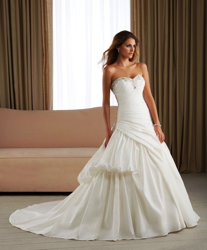 19-stylish-wedding-dresses