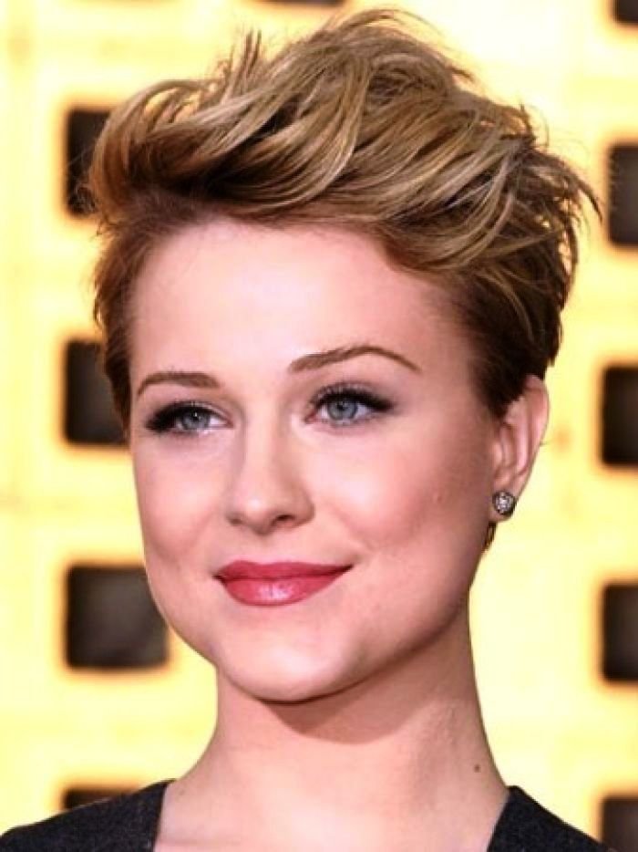 4-short-hairstyle-for-women