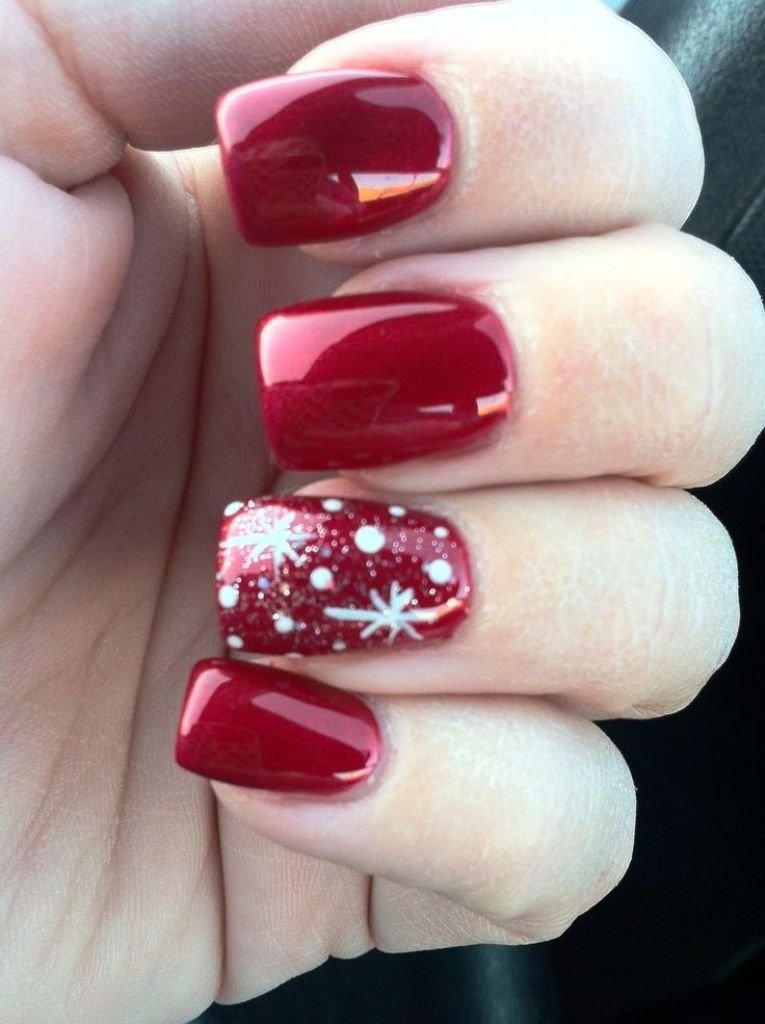 25 Cute Christmas Nail Art Ideas To Try | Inspired Luv