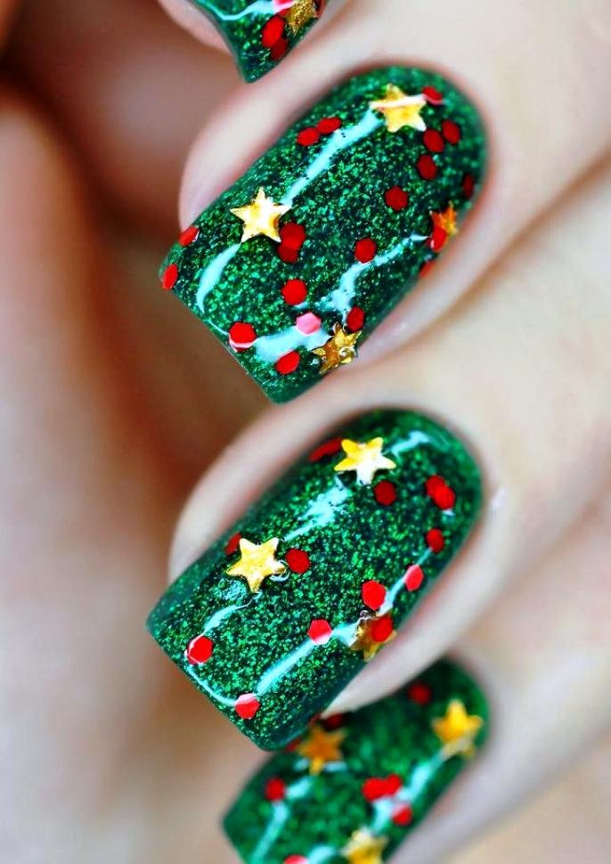 25 Cute Christmas Nail Art Ideas To Try | Inspired Luv