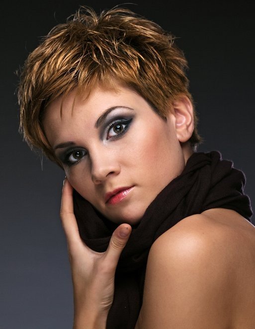 Amazing Short Hairstyles For Women (17)