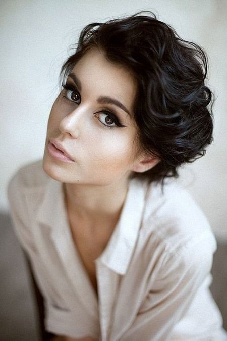 Short Hairstyles For Thick Hair inspiredluv (47)